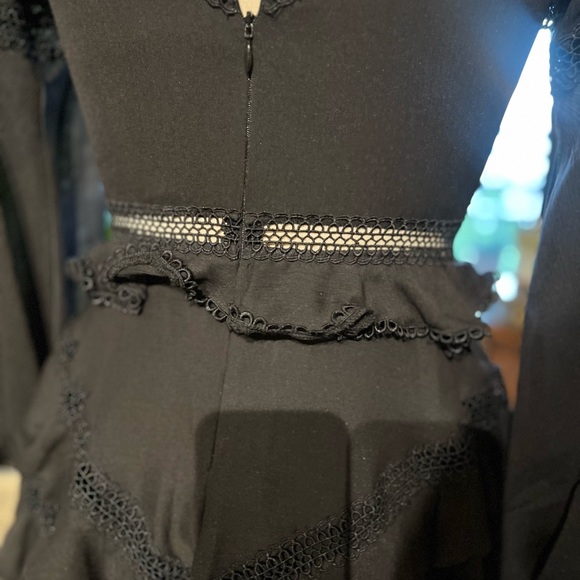 Vintage Vixenz - Picture 5 of 7